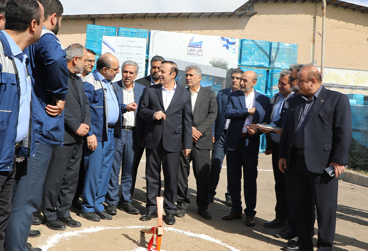 بازدید استاندار قزوین از کارخانه کاشی پارس مهر1404